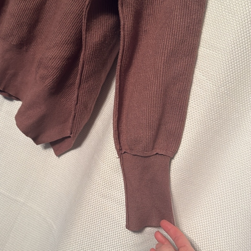 Women's Oversized Batwing Ribbed Sweater - Picture 3 of 3
